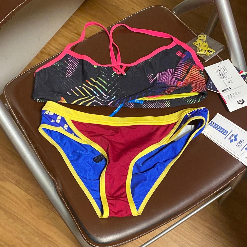 Arena Colorful Patterned Bikini Set